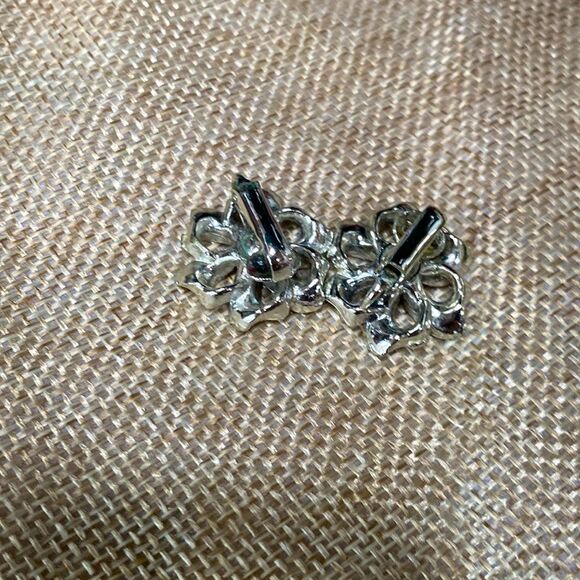 Vintage Faux Diamond and Silver Clip On Earrings - Picture 7 of 8